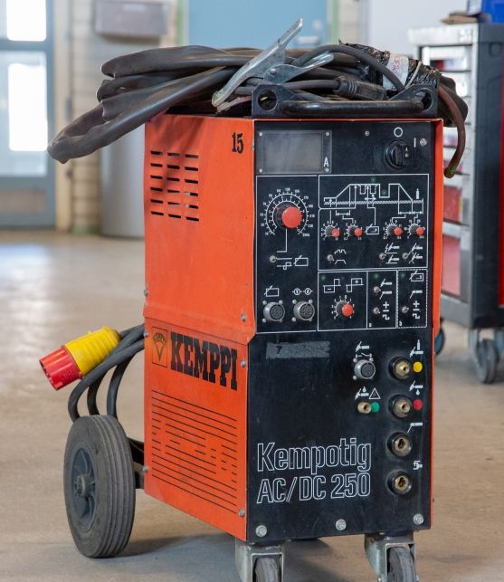 Kempotig AC/DC 250